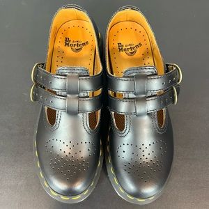 Dr. Marten’s Black Mary Jane Shoes 12916 Size 5